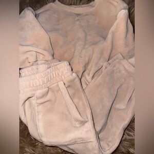 Cozy Cream Lounge Set